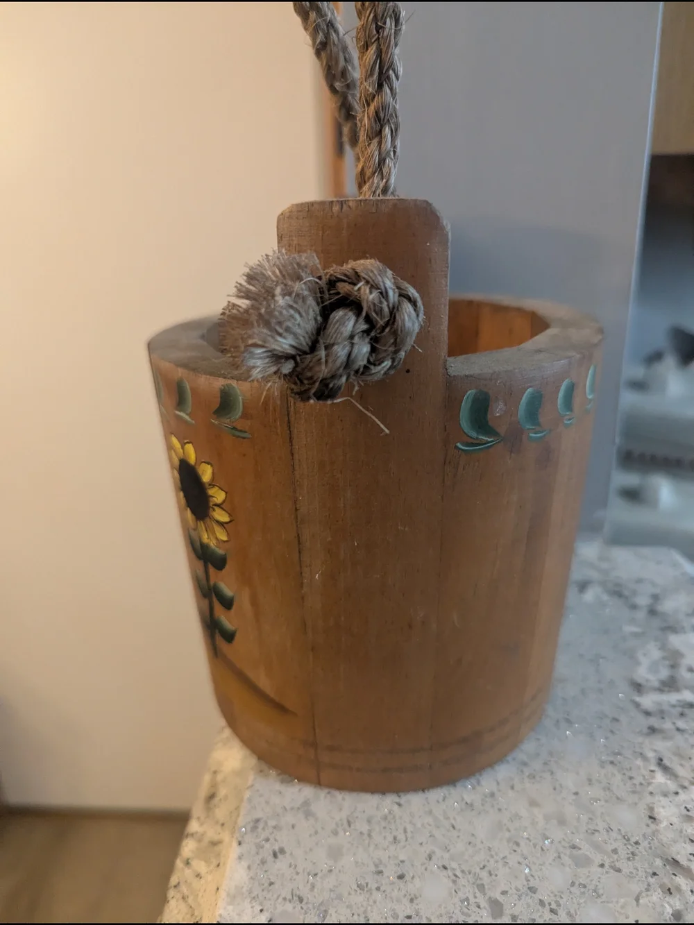 Vintage Wood Small Bucket Wall Decor Planter w/Rope Handle Cottage Country Style